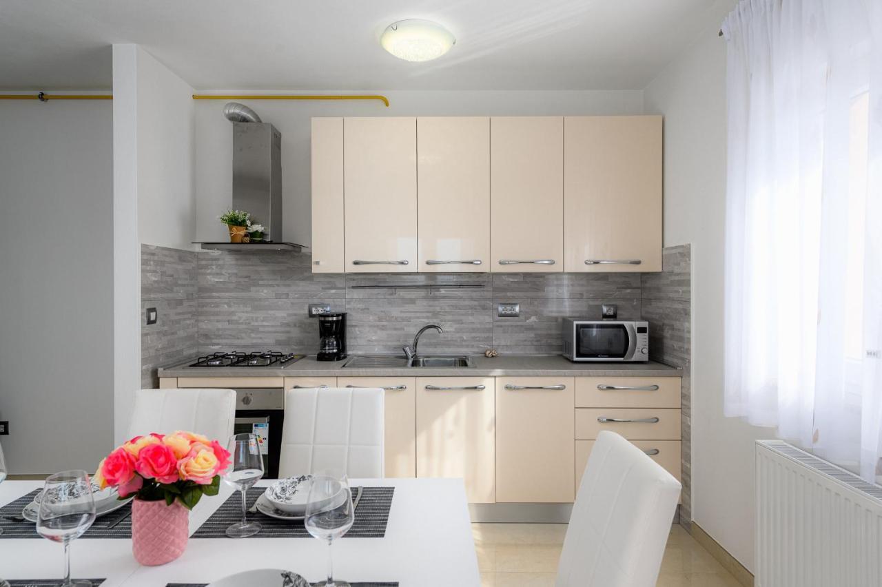 Stancija Amoroso Porec Apartments Luaran gambar