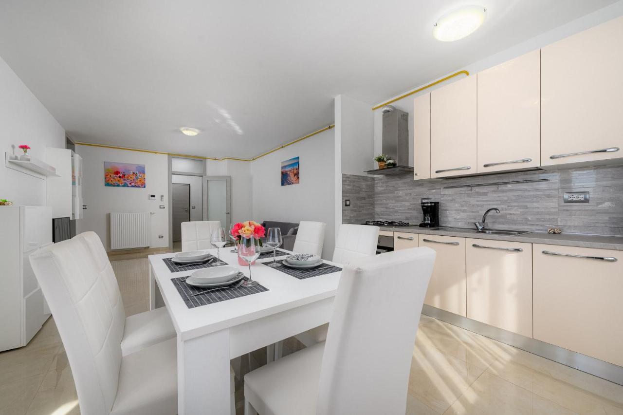 Stancija Amoroso Porec Apartments Luaran gambar