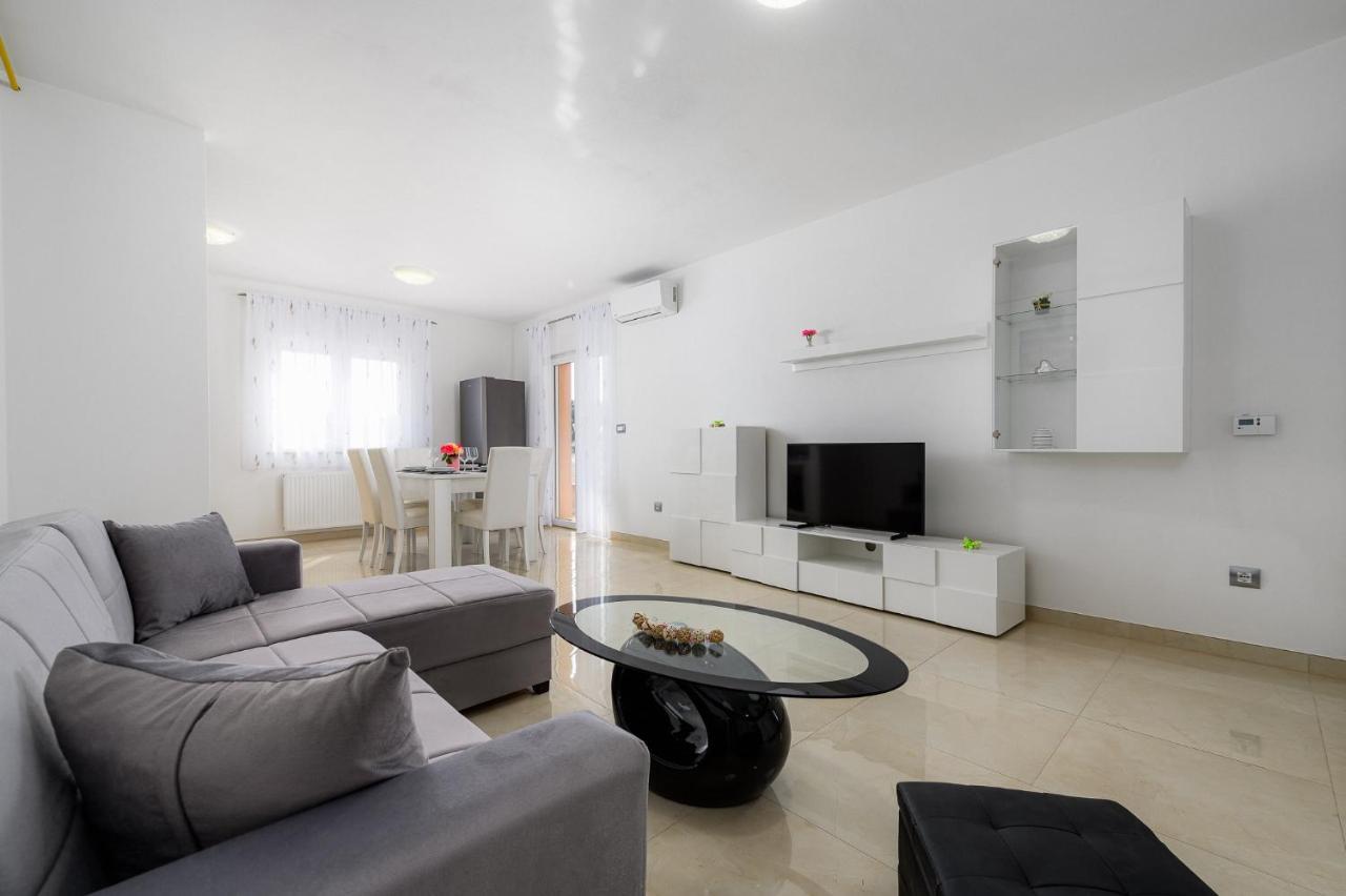 Stancija Amoroso Porec Apartments Luaran gambar