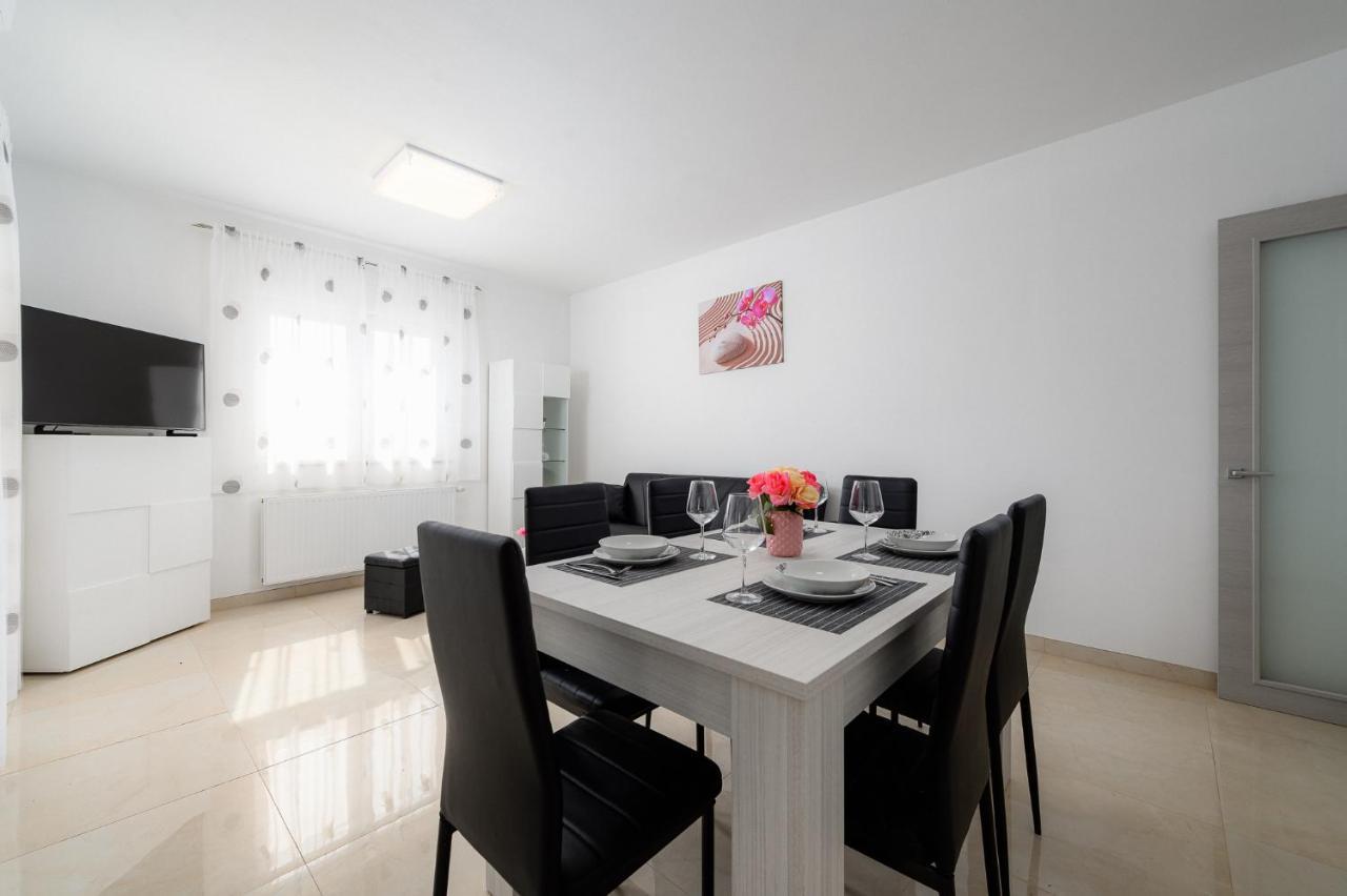 Stancija Amoroso Porec Apartments Luaran gambar