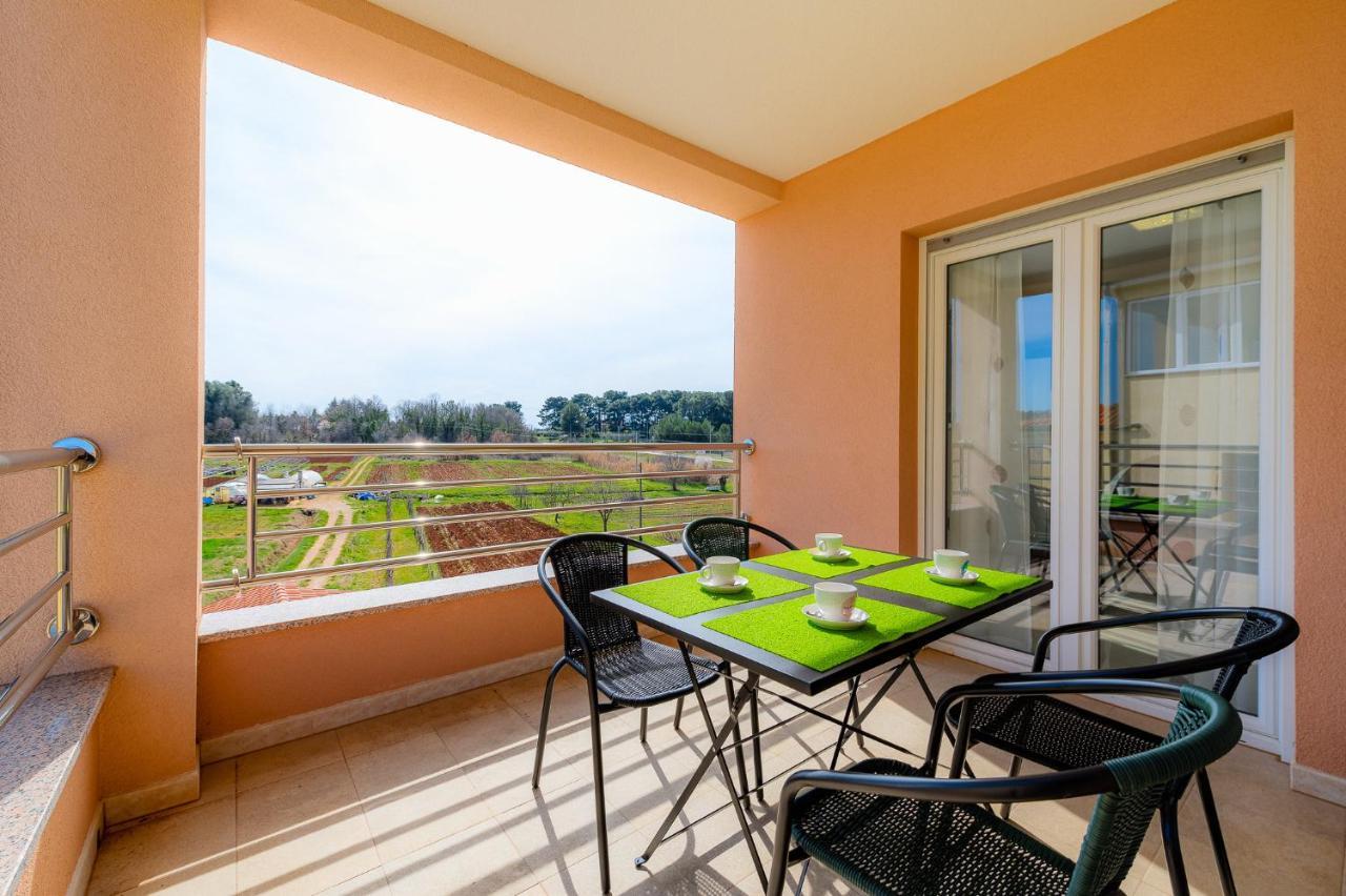 Stancija Amoroso Porec Apartments Luaran gambar