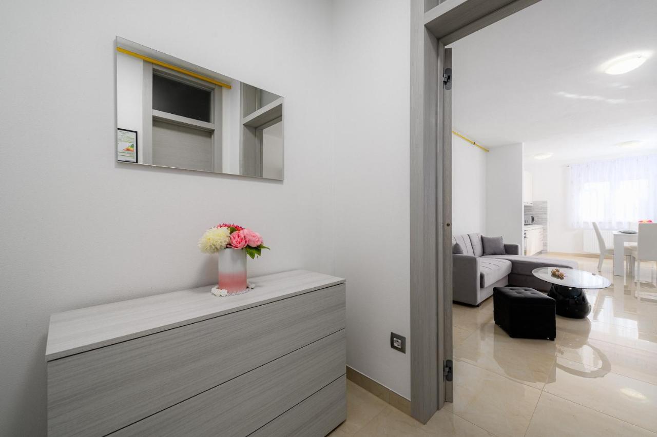 Stancija Amoroso Porec Apartments Luaran gambar