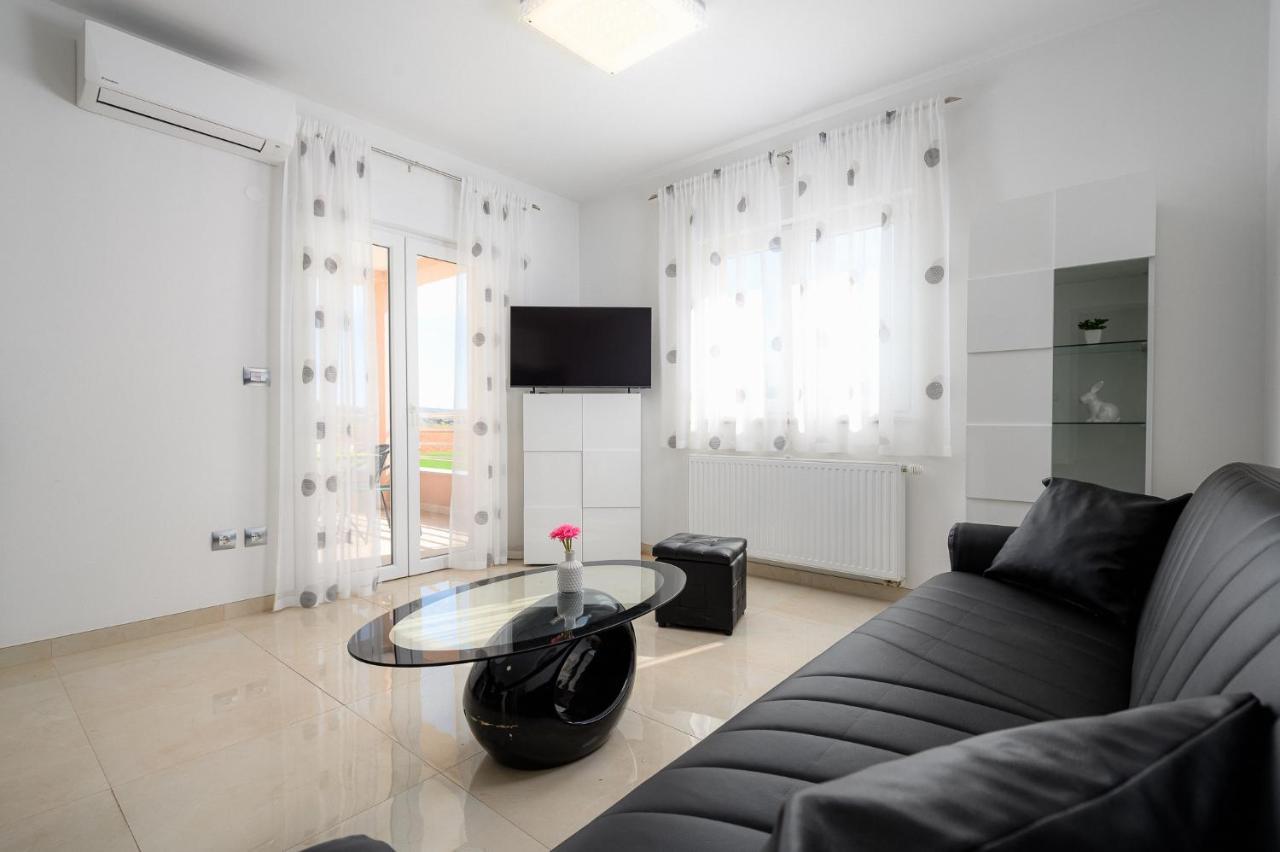 Stancija Amoroso Porec Apartments Luaran gambar