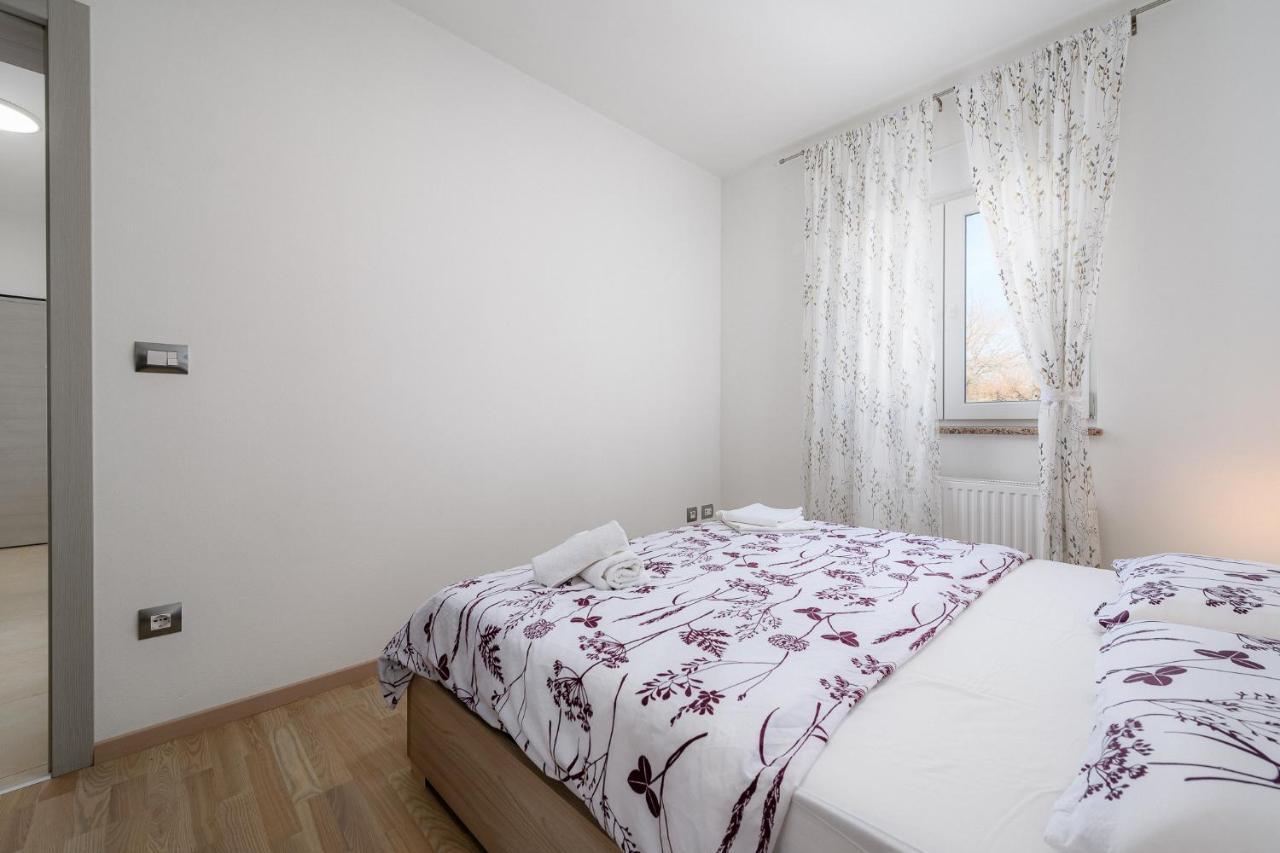 Stancija Amoroso Porec Apartments Luaran gambar