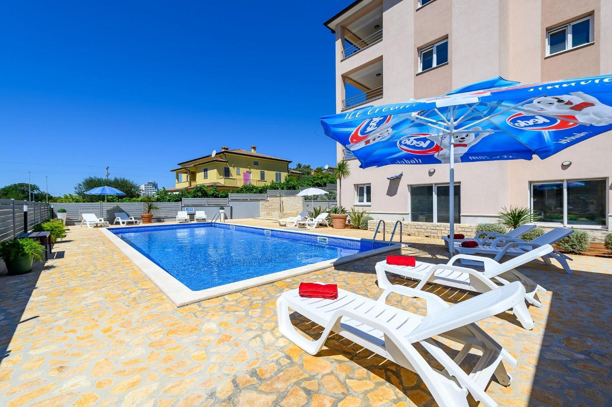 Stancija Amoroso Porec Apartments Luaran gambar